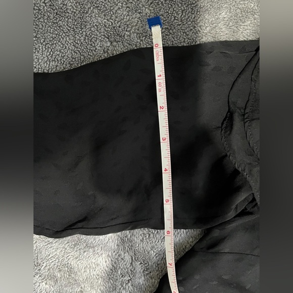 H&M Black Ruffled Off-Shoulder Top - Picture 5 of 6